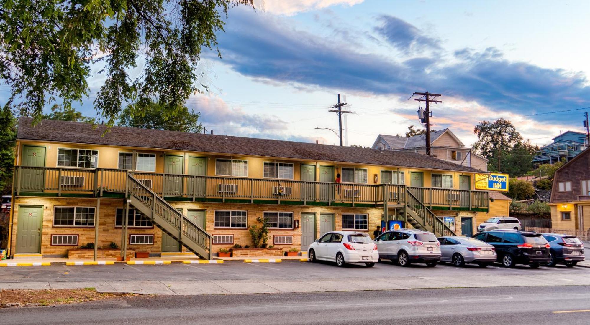 Budget Inn Даллес Экстерьер фото